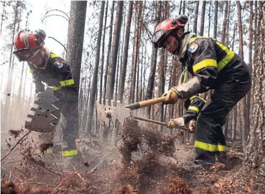 The James Bay Cree Communications Society says the 2023 Quebec wildfires exposed flaws in the National Public Alerting System, noting that no federal or provincial alerts were received during the evacuation of the Cree community of Mistissini.