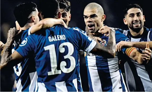 Competência ofensiva garante continuidade do FC Porto na Champions